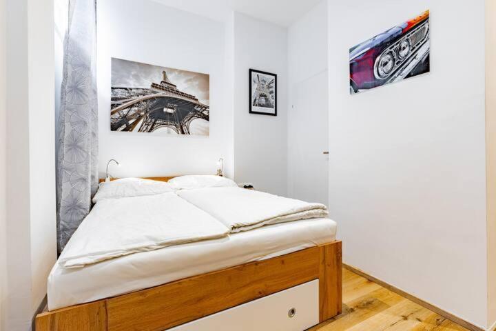 Budget Rooms West With Shared Kitchen เวียนนา ภายนอก รูปภาพ